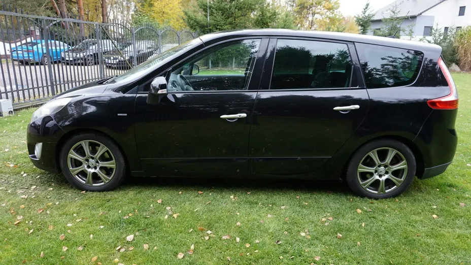 RENAULT Grand Scenic -