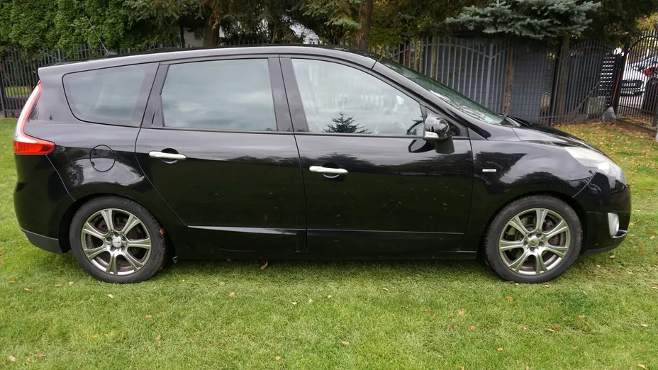 RENAULT Grand Scenic -