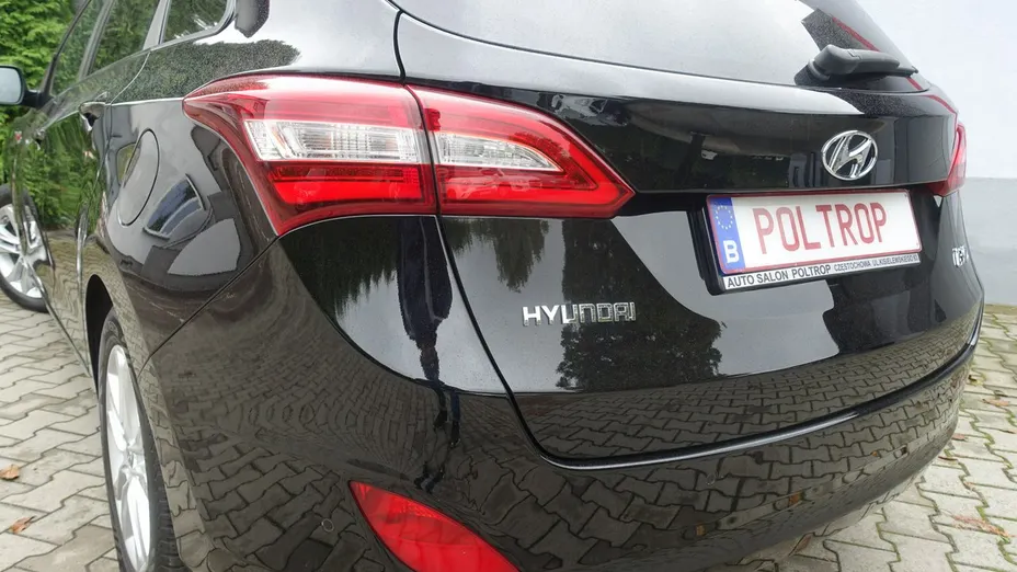 HYUNDAI i30 -