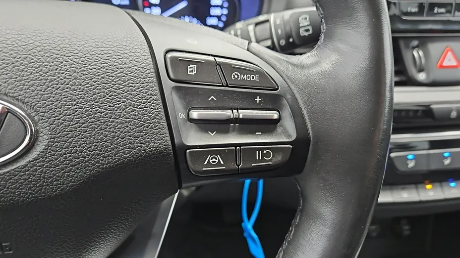 HYUNDAI i30 -