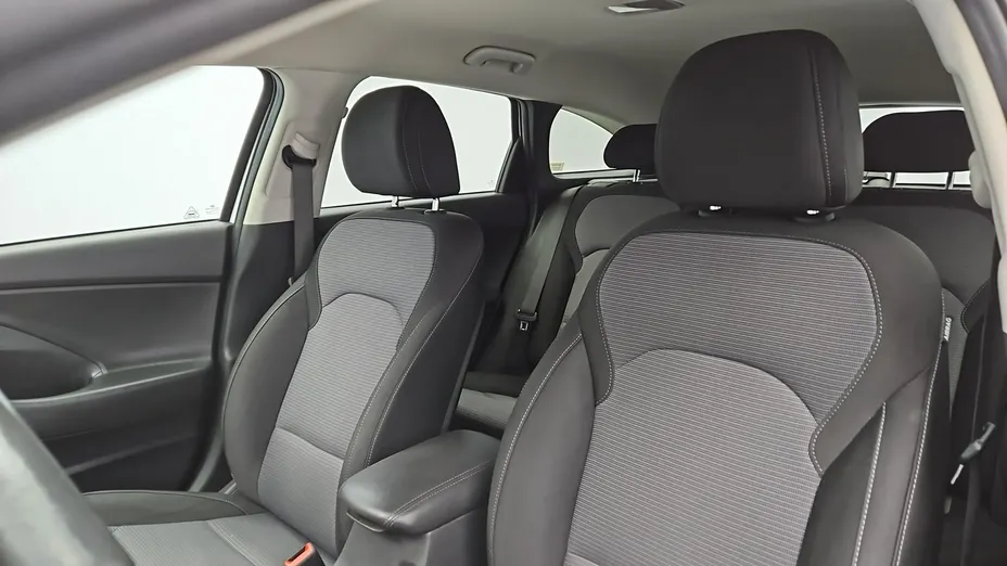 HYUNDAI i30 -