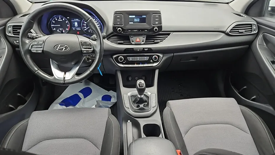 HYUNDAI i30 -
