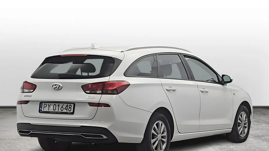 HYUNDAI i30 -