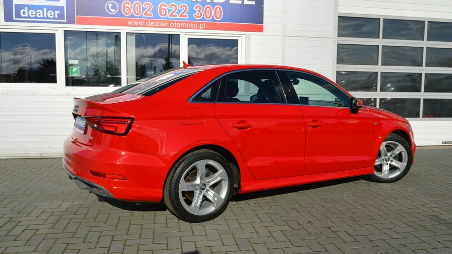 AUDI A3 Limousine -