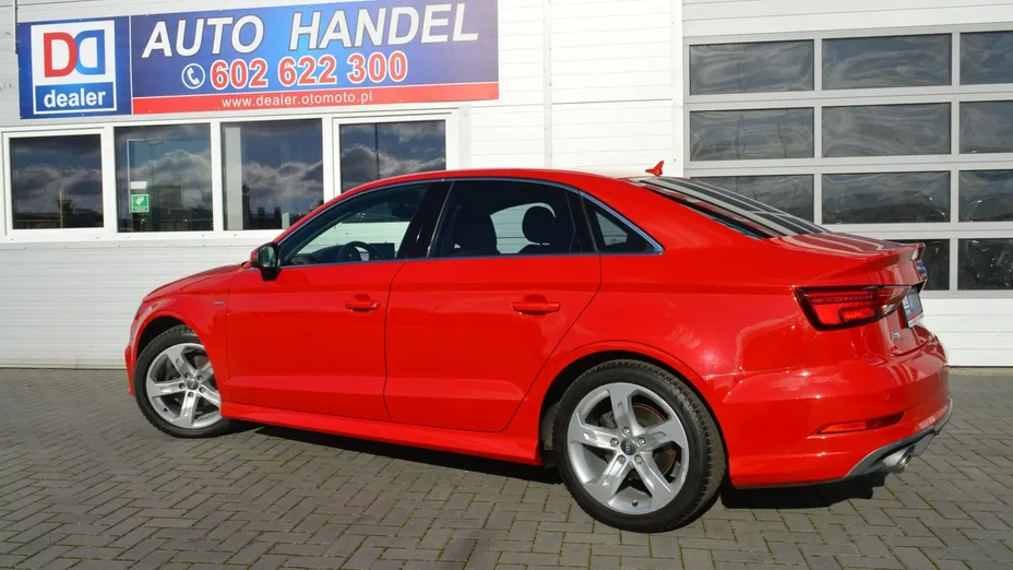 AUDI A3 Limousine -