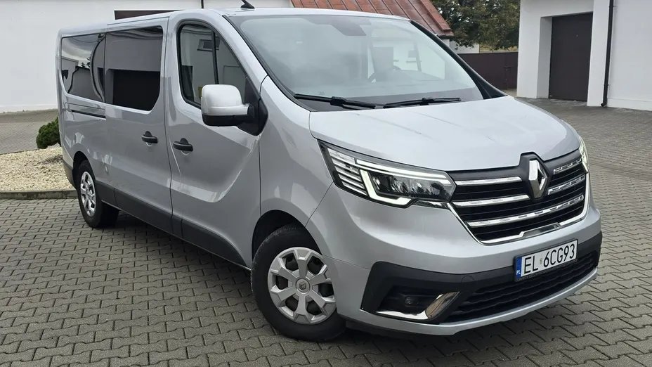 RENAULT Trafic -