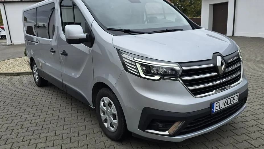 RENAULT Trafic -