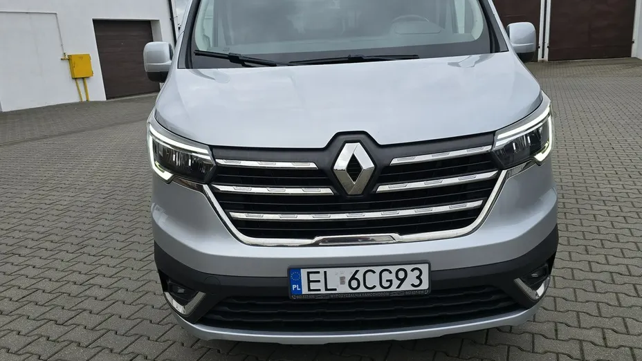 RENAULT Trafic -
