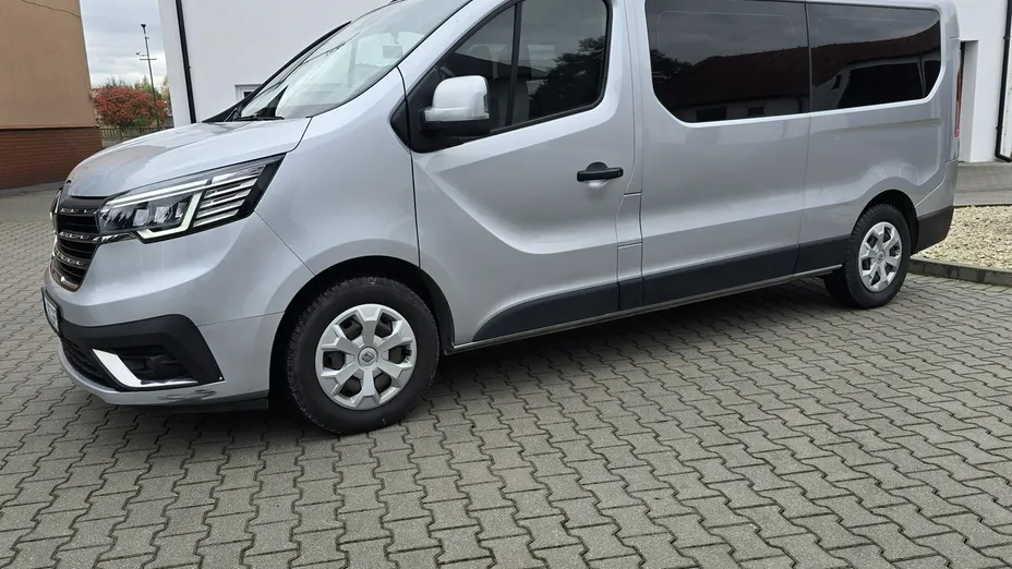 RENAULT Trafic -