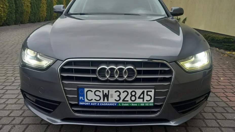 AUDI A4 -