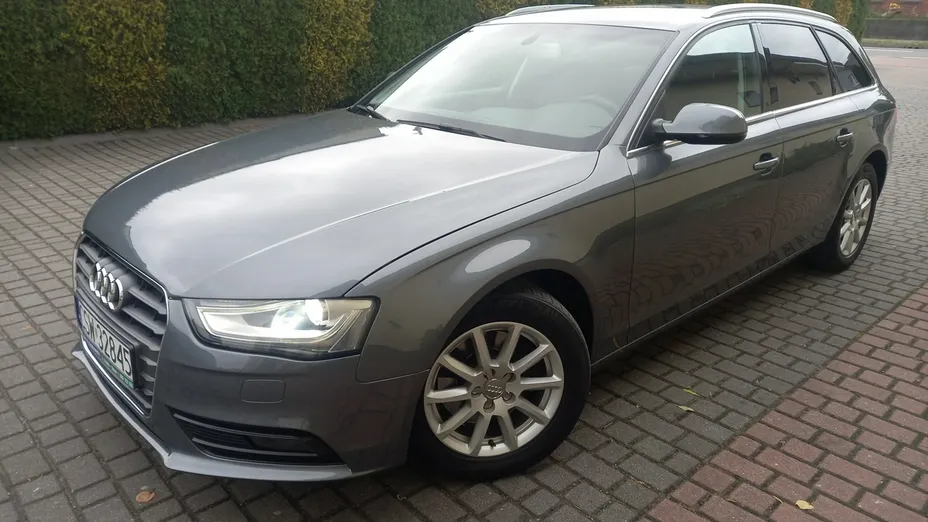 AUDI A4 -