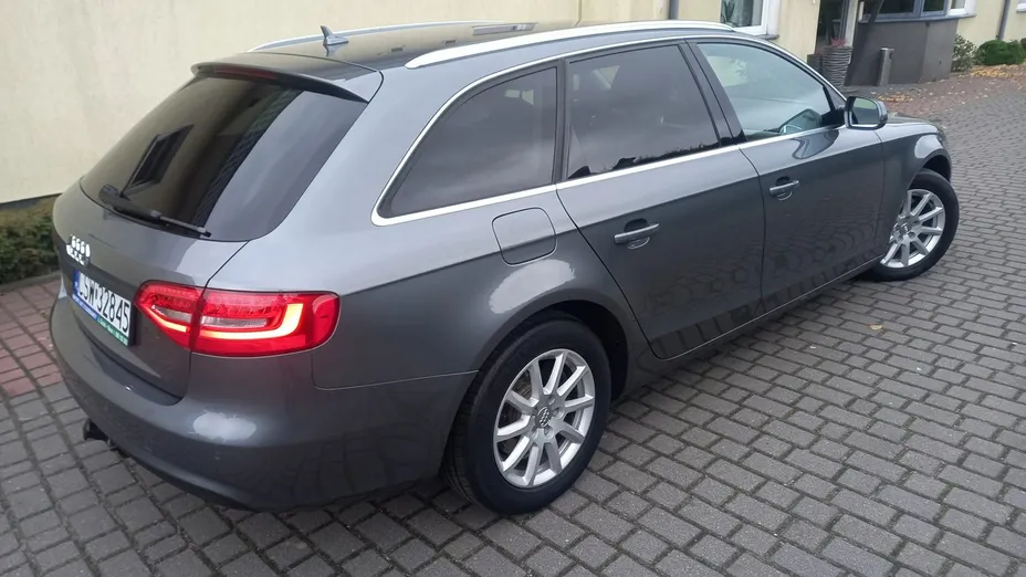 AUDI A4 -