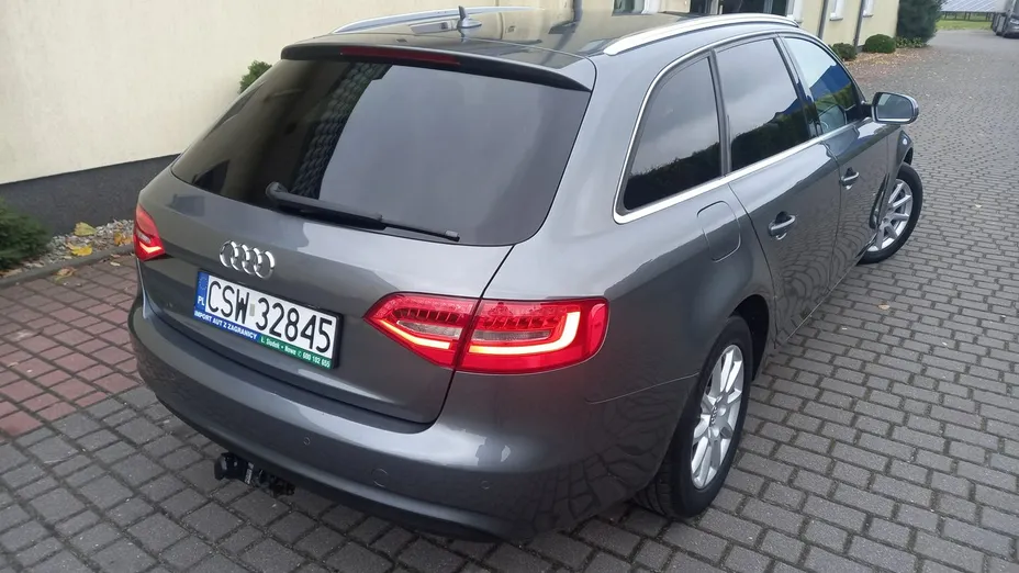 AUDI A4 -
