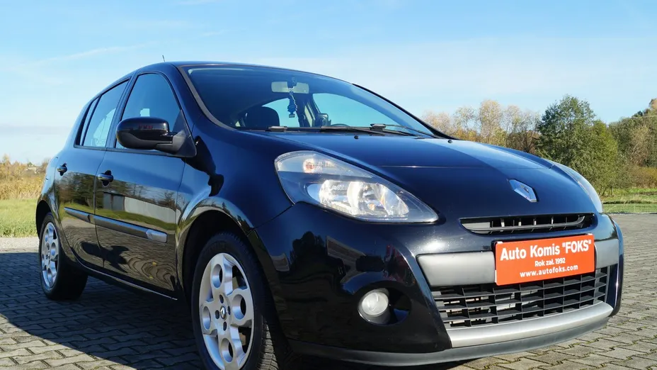 RENAULT Clio -