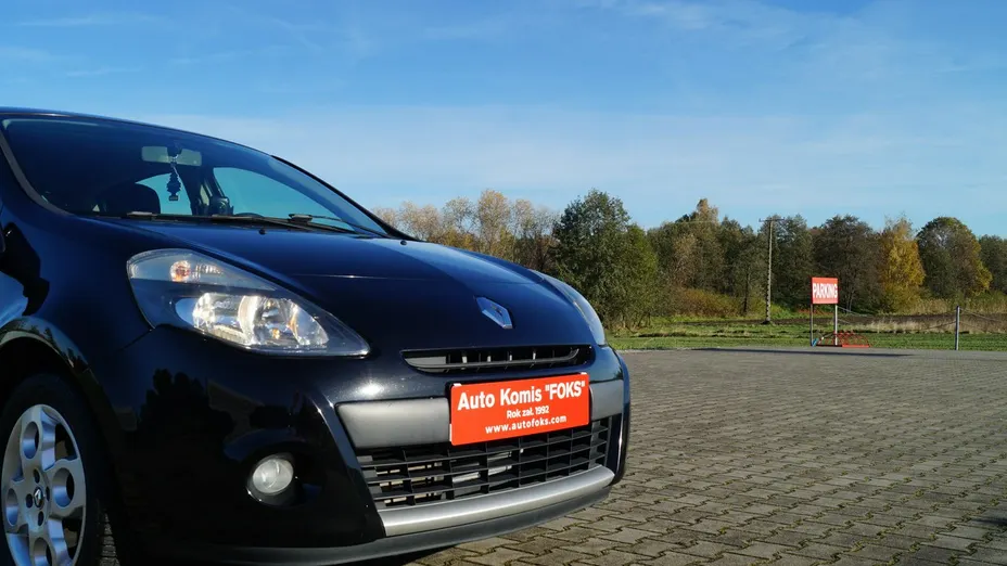 RENAULT Clio -