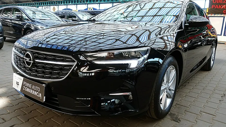 OPEL Insignia -