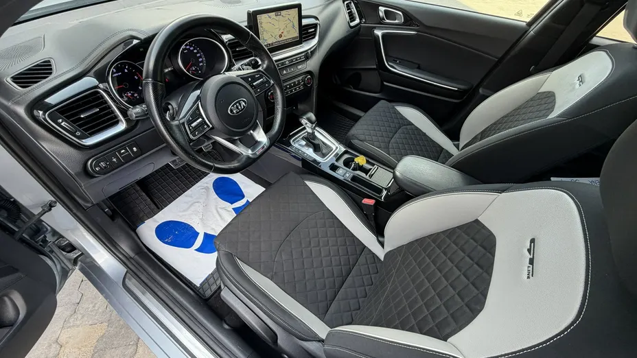 KIA ProCeed -