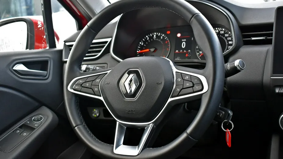 RENAULT Clio -