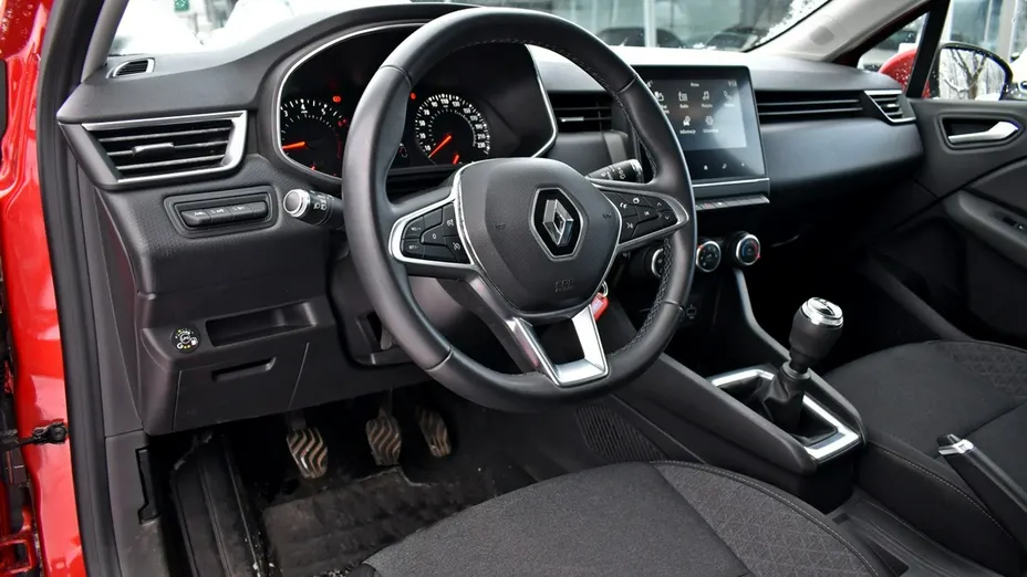 RENAULT Clio -