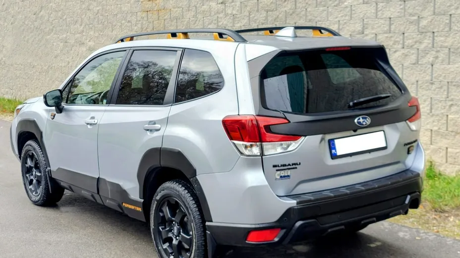 SUBARU Forester -