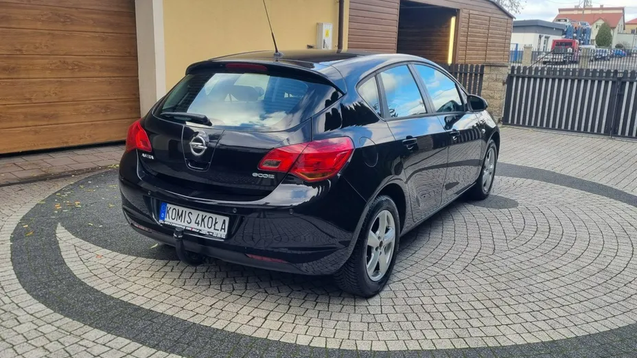 OPEL Astra -