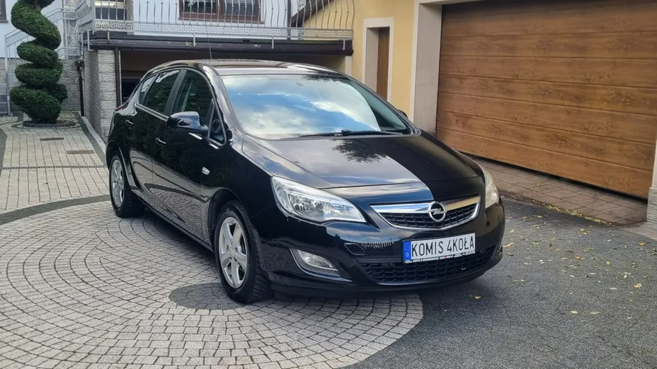OPEL Astra -