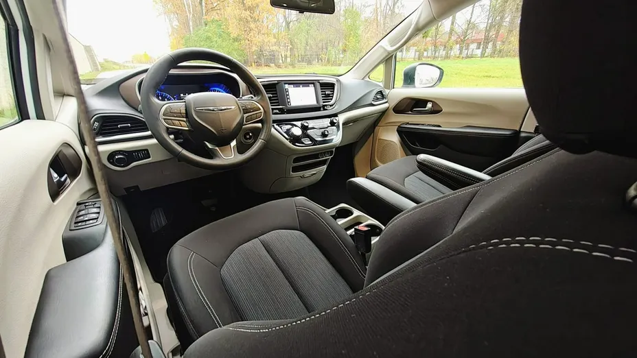 CHRYSLER Pacifica -