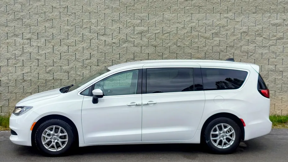 CHRYSLER Pacifica -
