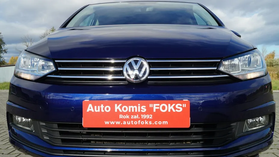 VOLKSWAGEN Touran -
