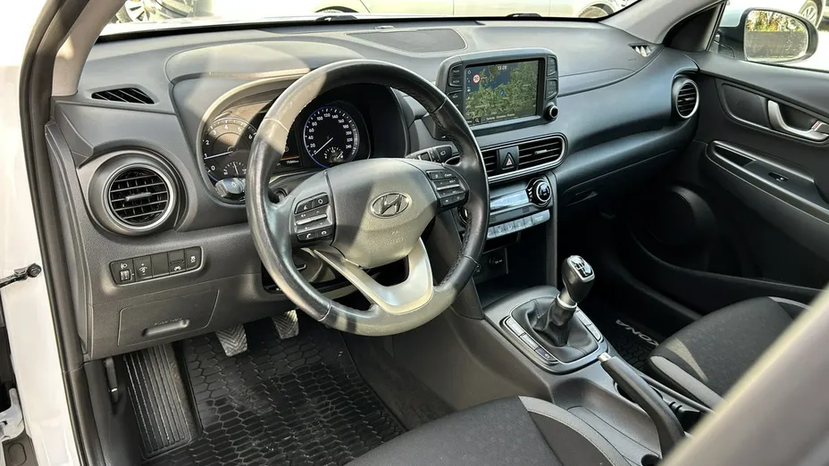 HYUNDAI Kona -