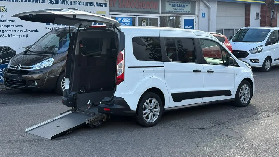 FORD Tourneo Connect -