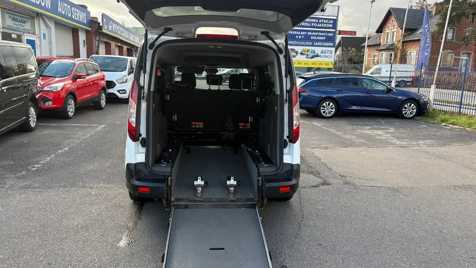 FORD Tourneo Connect -