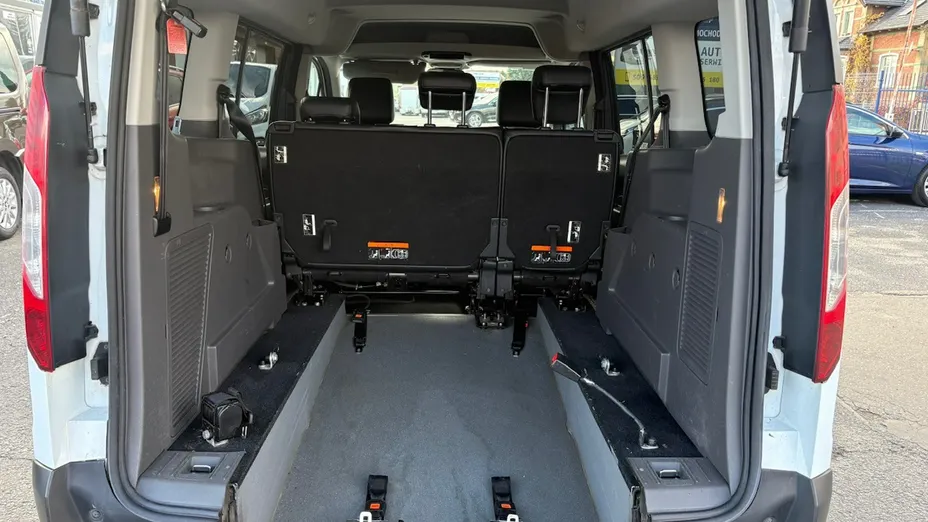 FORD Tourneo Connect -