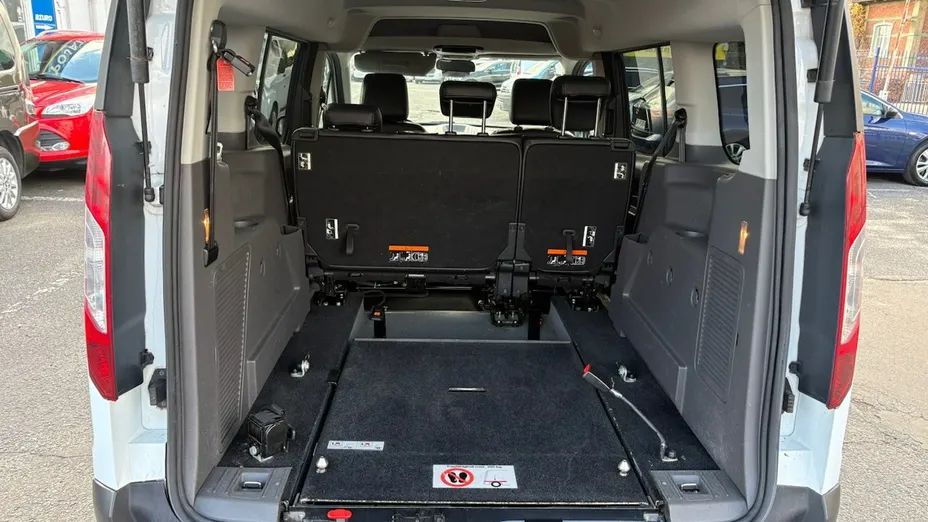 FORD Tourneo Connect -