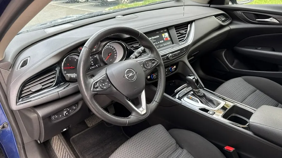 OPEL Insignia -