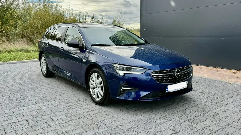 OPEL Insignia -