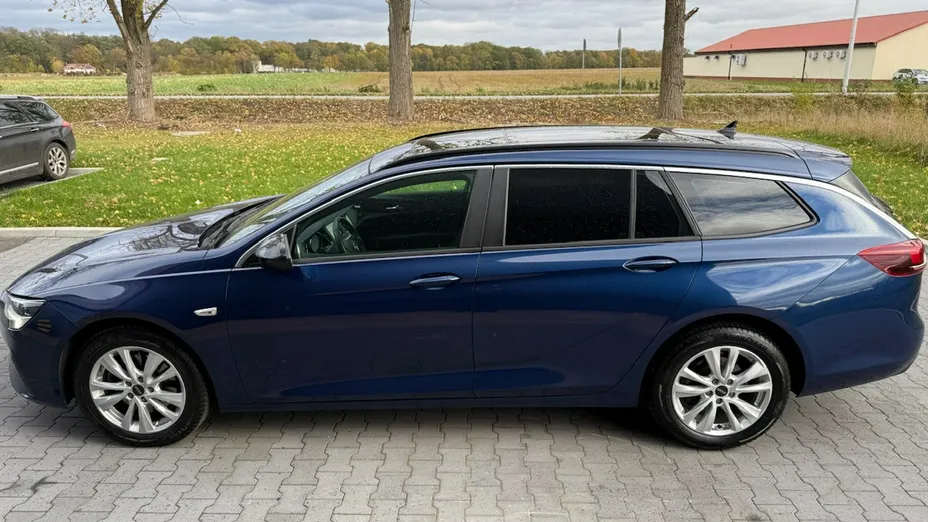 OPEL Insignia -
