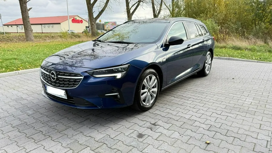 OPEL Insignia -