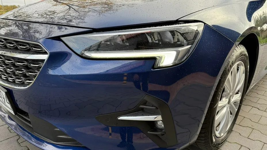 OPEL Insignia -