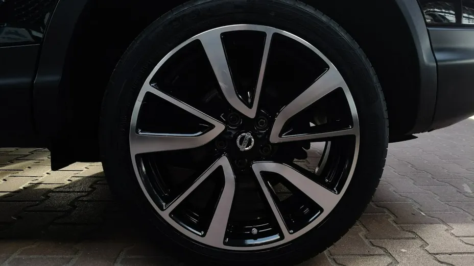 NISSAN Qashqai -