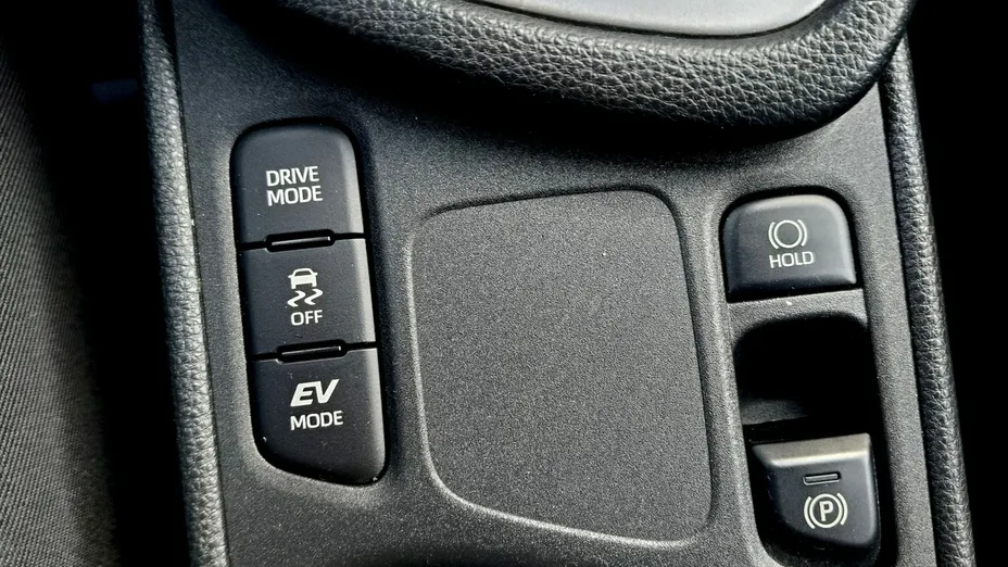 TOYOTA Yaris -