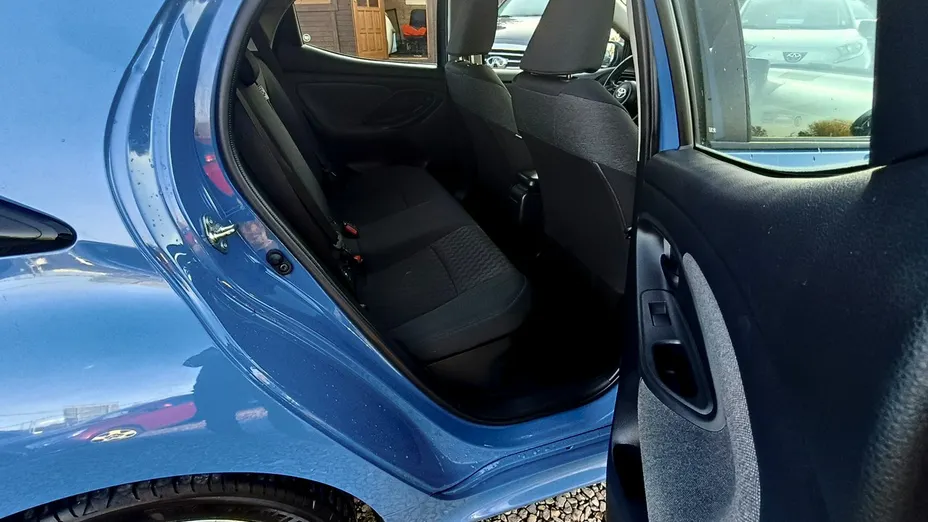 TOYOTA Yaris -