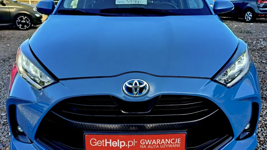 TOYOTA Yaris -