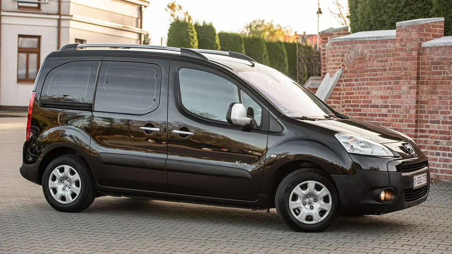 PEUGEOT Partner -