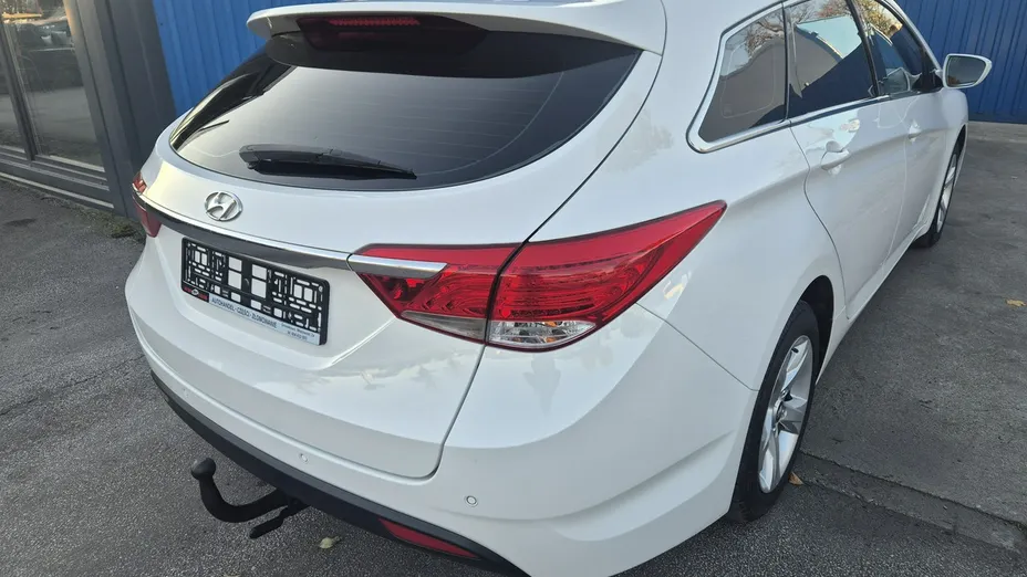 HYUNDAI i40 -