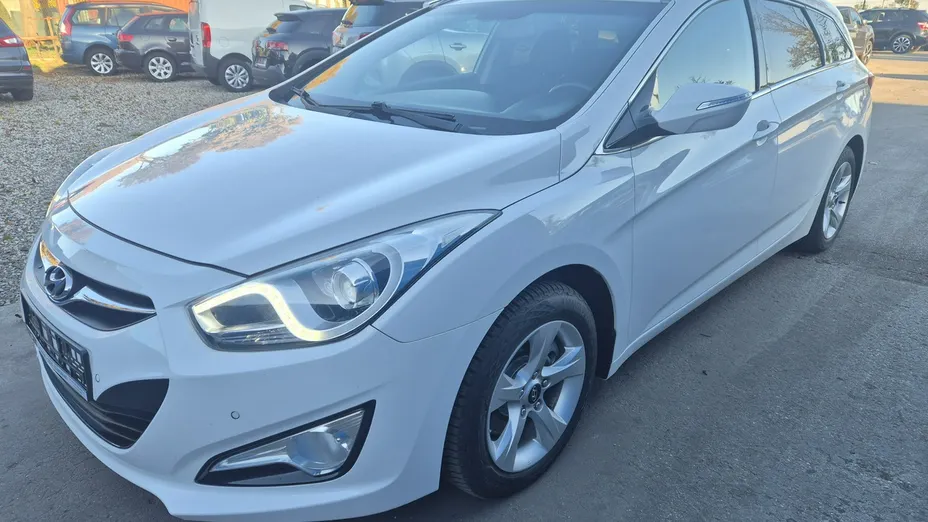 HYUNDAI i40 -