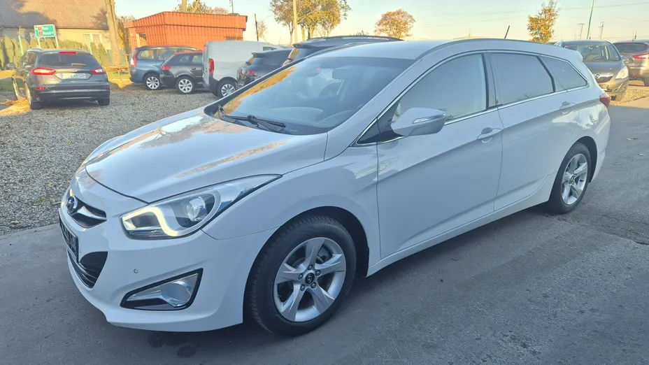 HYUNDAI i40 -