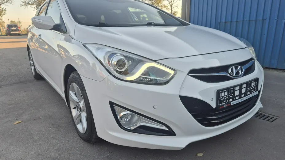 HYUNDAI i40 -