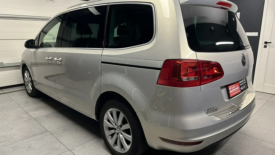VOLKSWAGEN Sharan -