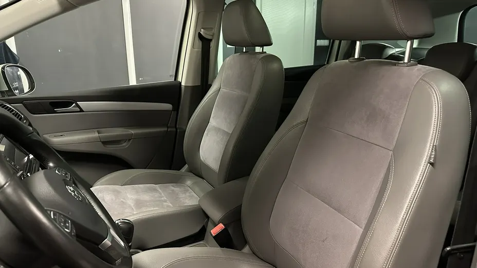 VOLKSWAGEN Sharan -